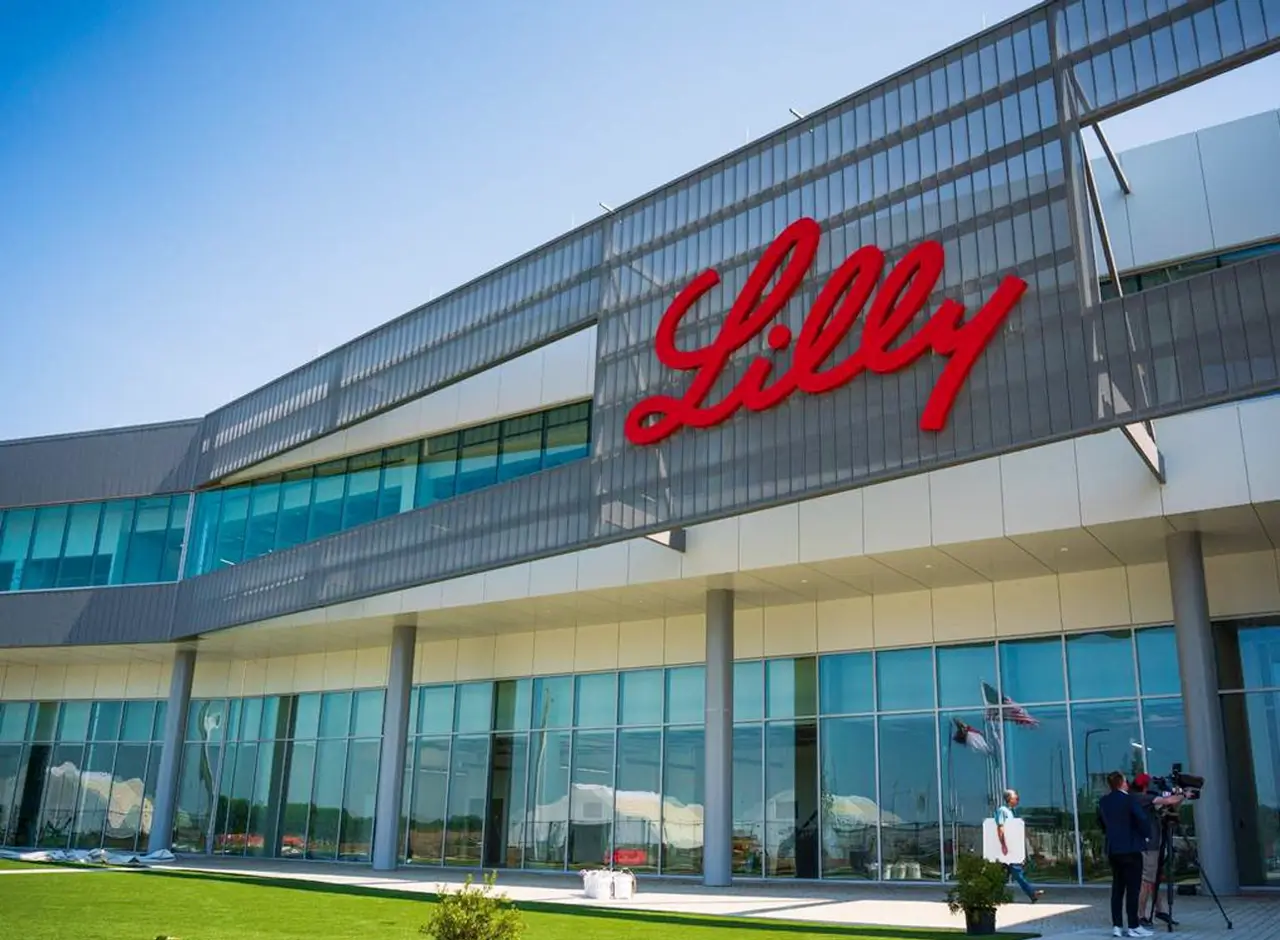 Steel-Clad-Lilly-2 Steel-Clad-Lilly-2